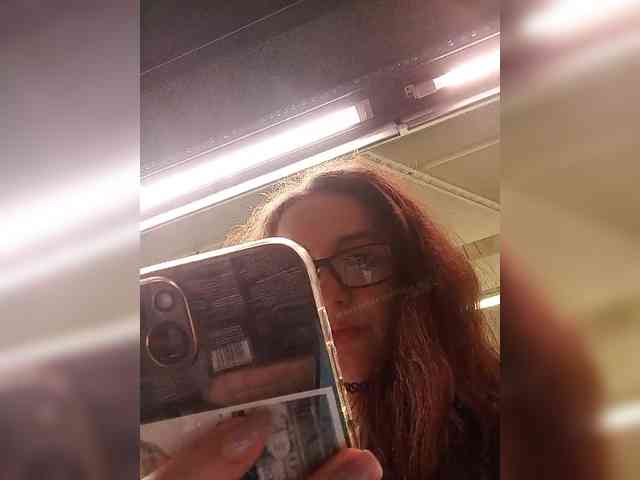 Kris_Lil webcam
