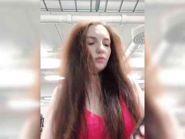 Kris_kiskis webcam