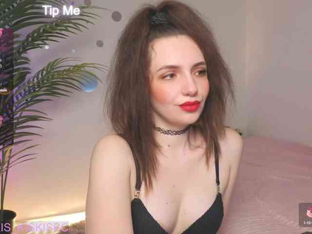 Kris_kiskis webcam
