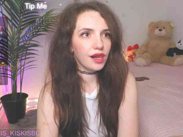Kris_kiskis webcam