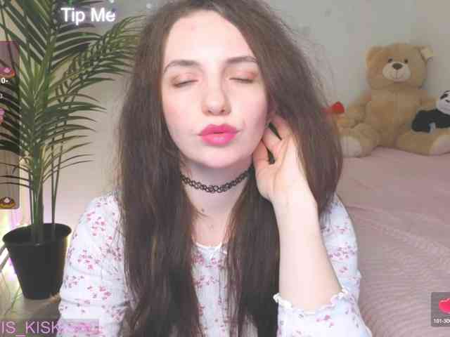 Kris_kiskis webcam