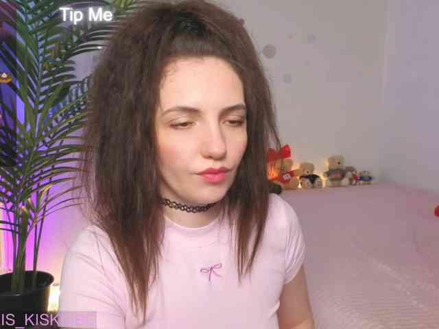 Kris_kiskis webcam