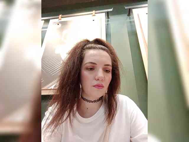 Kris_kiskis webcam