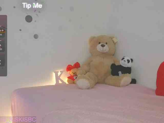 Kris_kiskis webcam