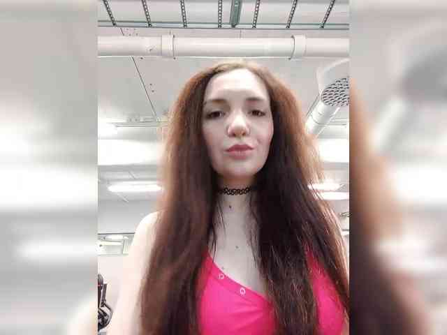 Kris_kiskis webcam