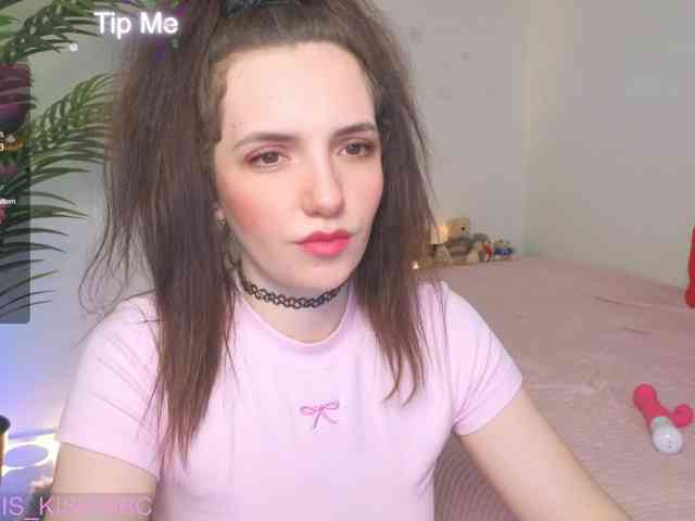 Kris_kiskis webcam