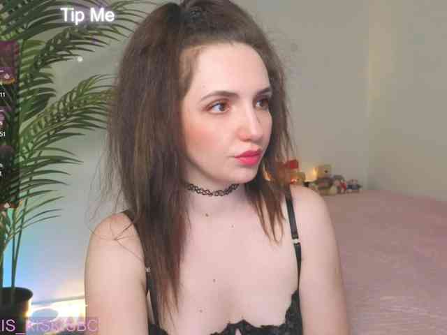 Kris_kiskis webcam