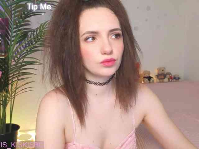 Kris_kiskis webcam