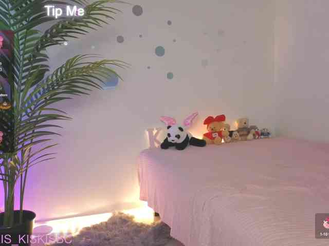 Kris_kiskis webcam