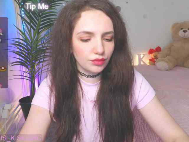 Kris_kiskis webcam