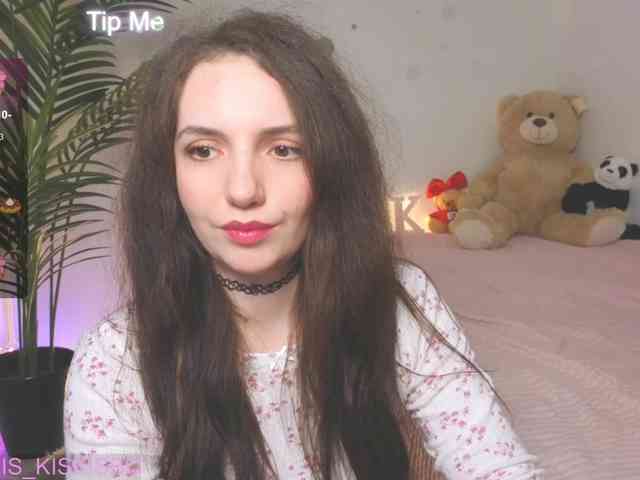 Kris_kiskis webcam