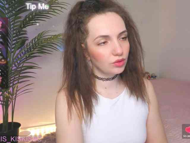 Kris_kiskis webcam