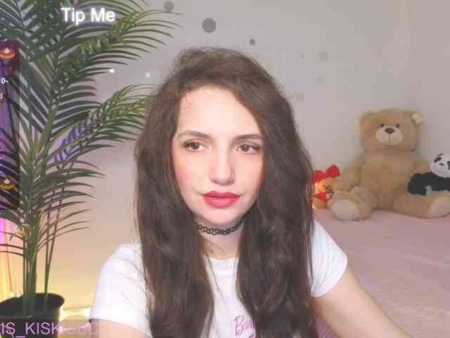 Kris_kiskis webcam