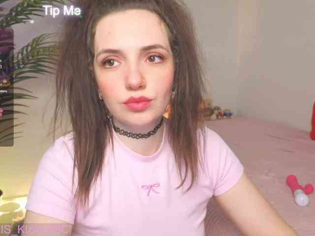 Kris_kiskis webcam