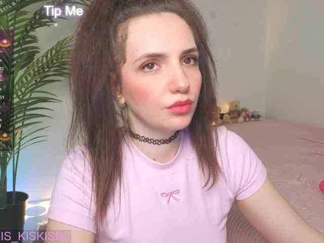 Kris_kiskis webcam