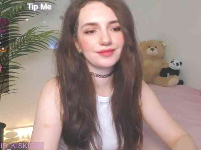 Kris_kiskis webcam