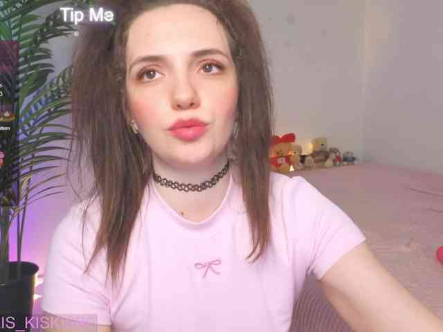 Kris_kiskis webcam