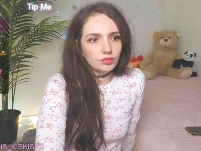 Kris_kiskis webcam