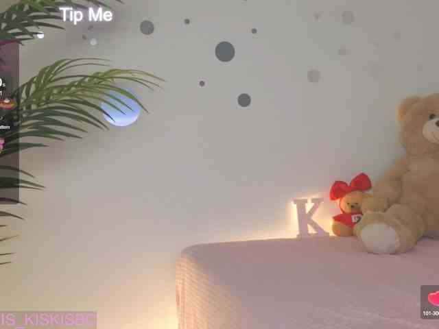 Kris_kiskis webcam