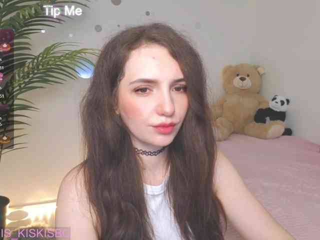 Kris_kiskis webcam