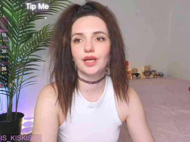 Kris_kiskis webcam