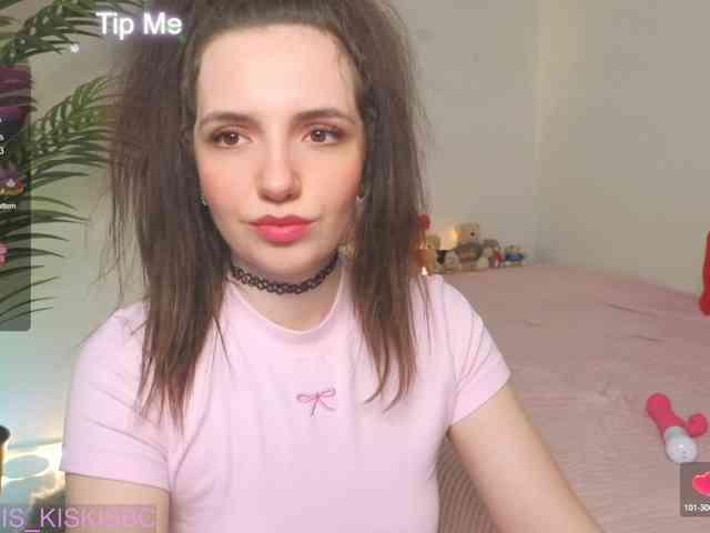 Kris_kiskis webcam