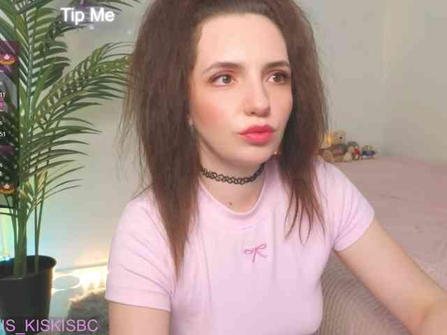 Kris_kiskis webcam