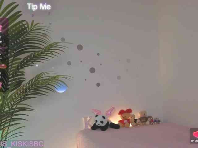 Kris_kiskis webcam