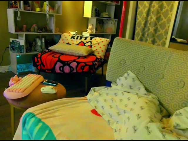  NikkiGlazer chat room