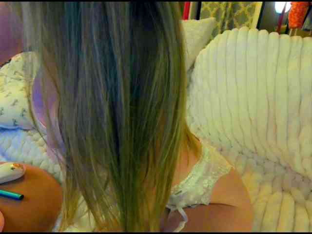 NikkiGlazer webcam
