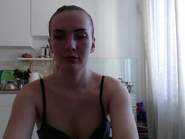 MilanaKristal's BongaCams show and profile