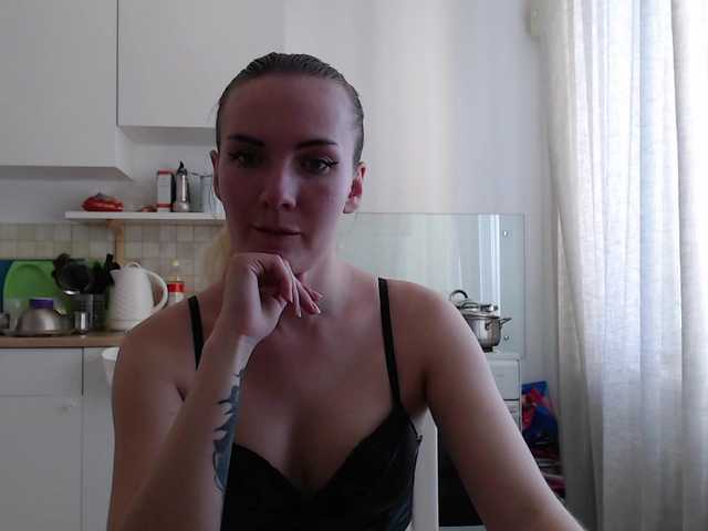 MilanaKristal's BongaCams show and profile