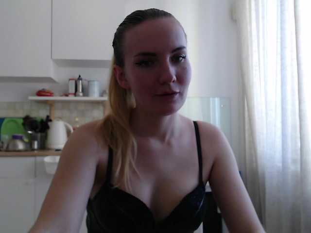MilanaKristal's BongaCams show and profile