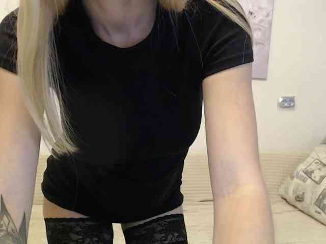 public voyeur cam MilanaKristal