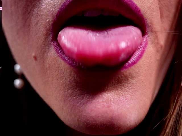 SweetHotEva's BongaCams show and profile