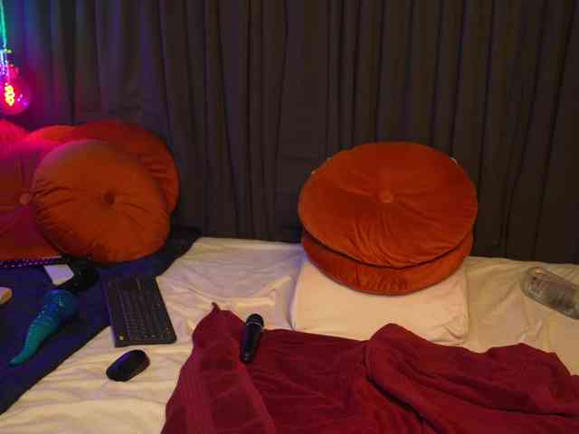 Lacie_Le_Beauty webcam