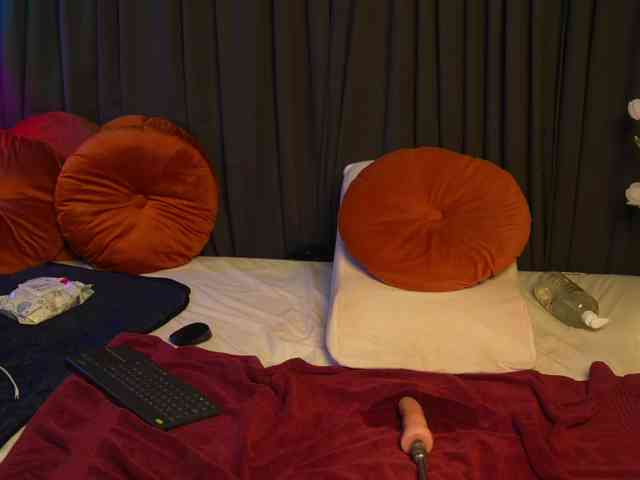 Lacie_Le_Beauty webcam