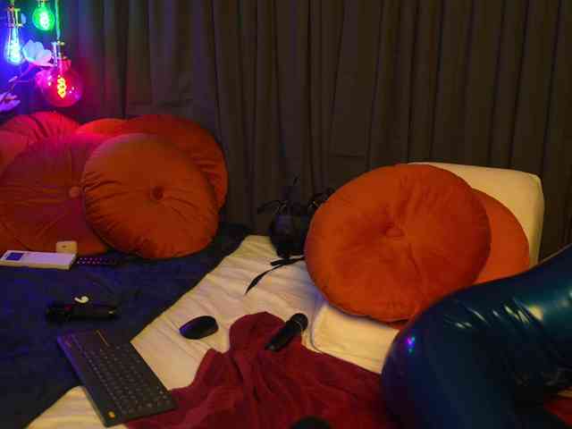 Lacie_Le_Beauty webcam