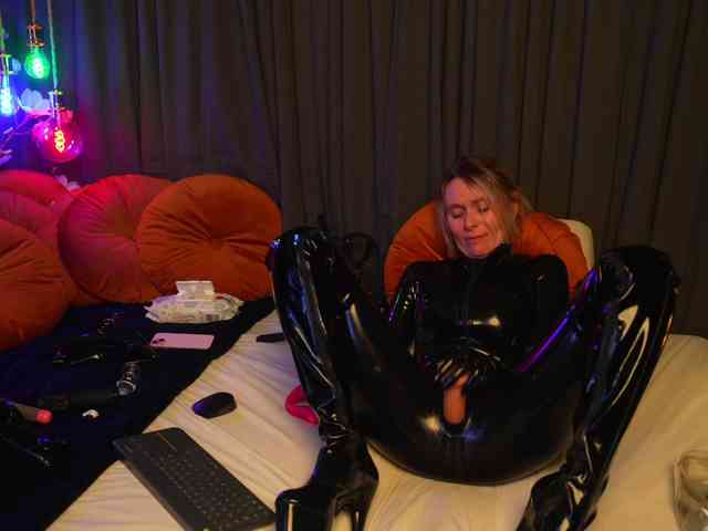 Lacie_Le_Beauty webcam