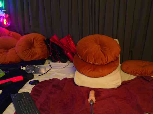 Lacie_Le_Beauty webcam