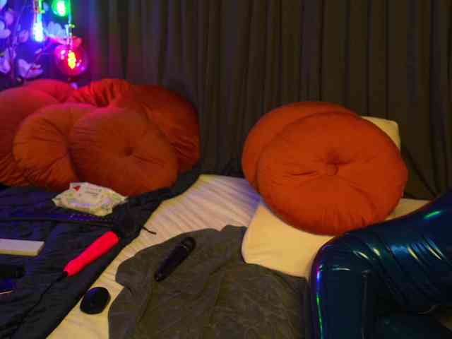 Lacie_Le_Beauty webcam