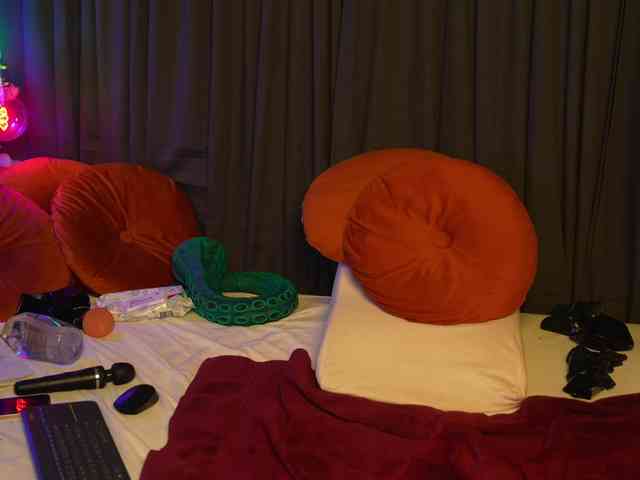 Lacie_Le_Beauty webcam