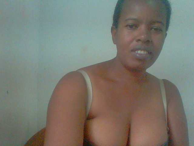 Edwiga's BongaCams show and profile