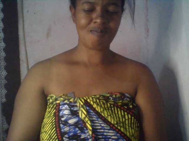 Edwiga's BongaCams show and profile