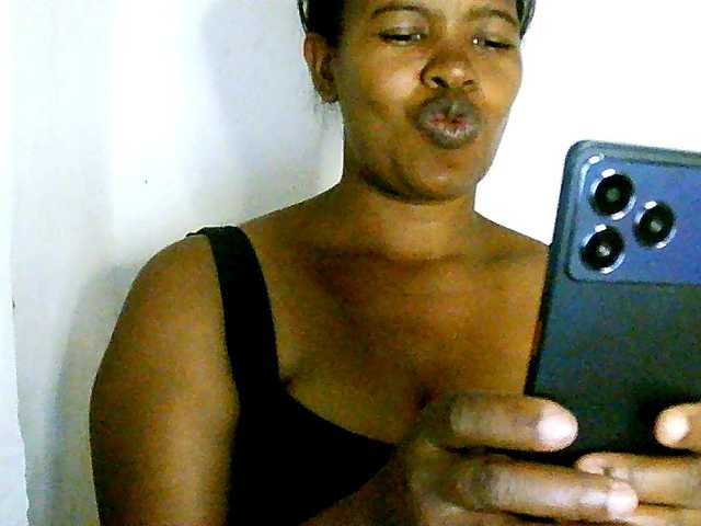 Edwiga's BongaCams show and profile