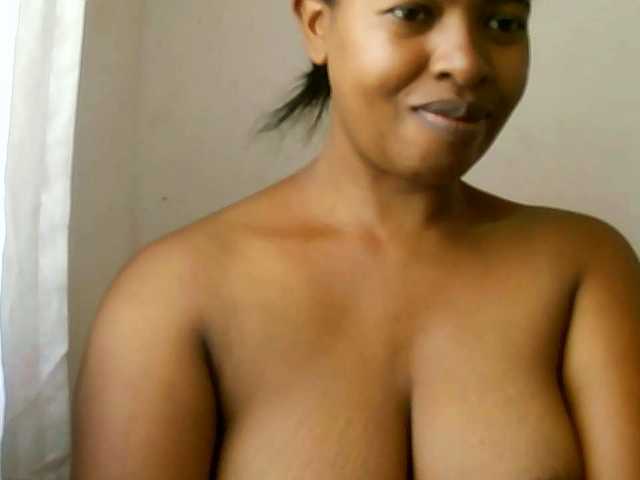 Edwiga's BongaCams show and profile