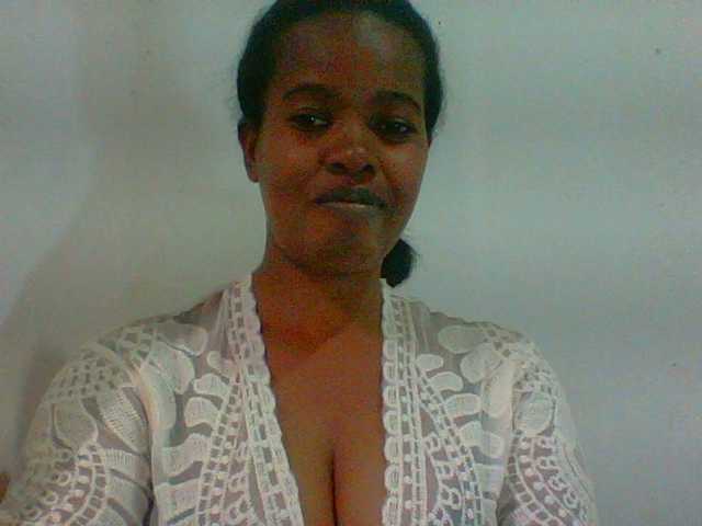 Edwiga's BongaCams show and profile