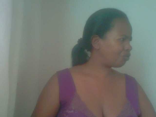 Edwiga's BongaCams show and profile