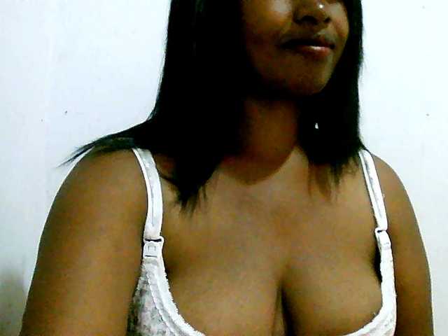 Edwiga's BongaCams show and profile