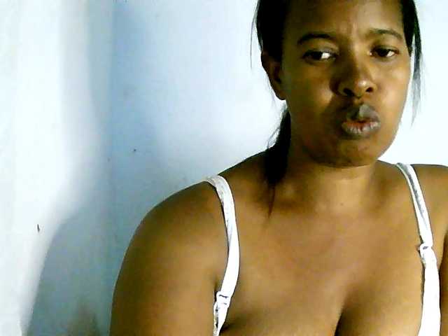 Edwiga's BongaCams show and profile